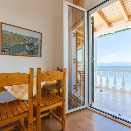 Dolphin 3 Apartman